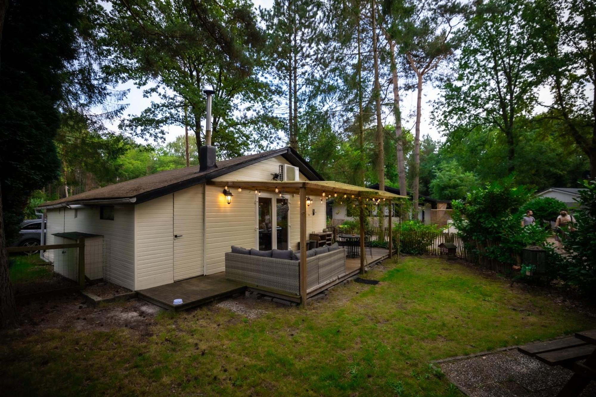 Chalet de bosuil Zutendaal Buitenkant foto